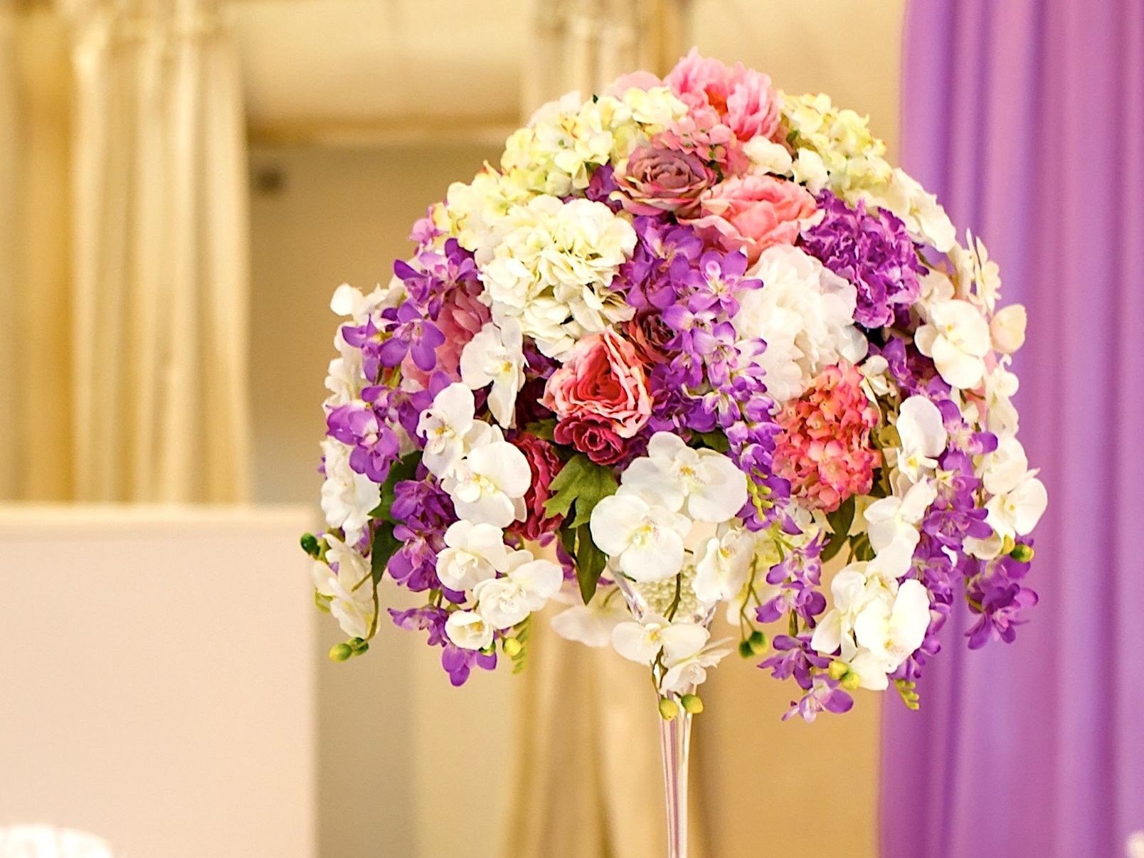 Purple & Lilac Floral Centrepiece