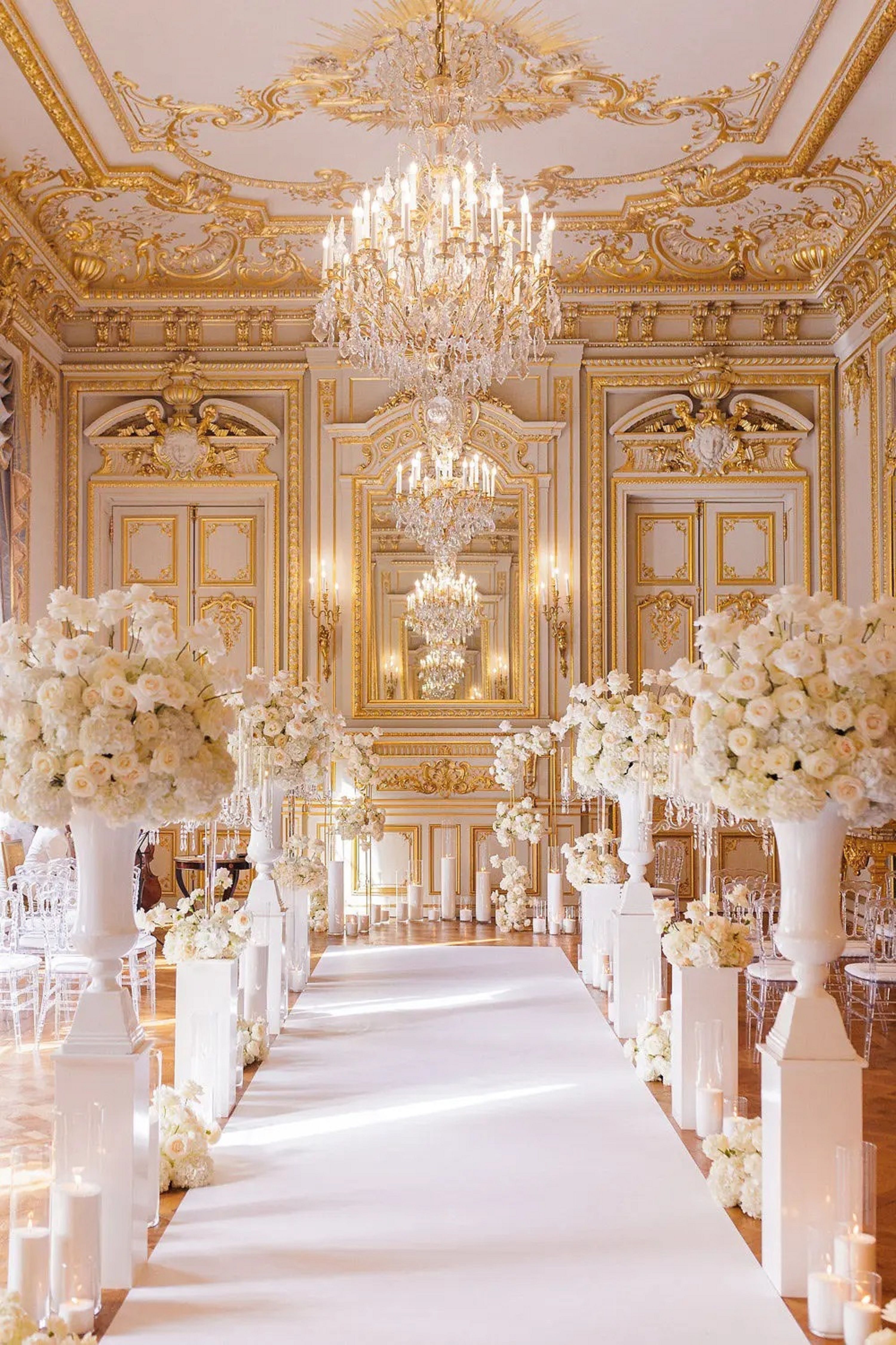 Grand-Wedding-Aisle