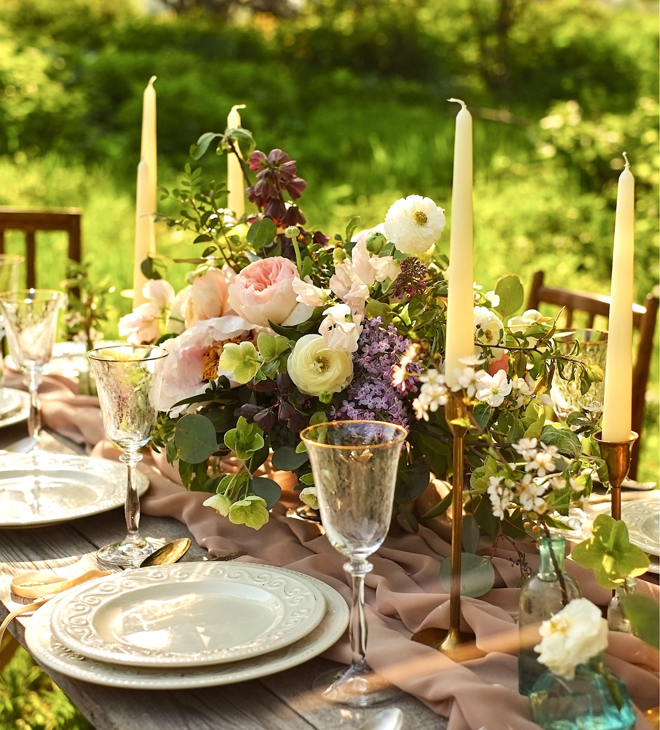 Pretty Country Garden Low Floral Centrepiece