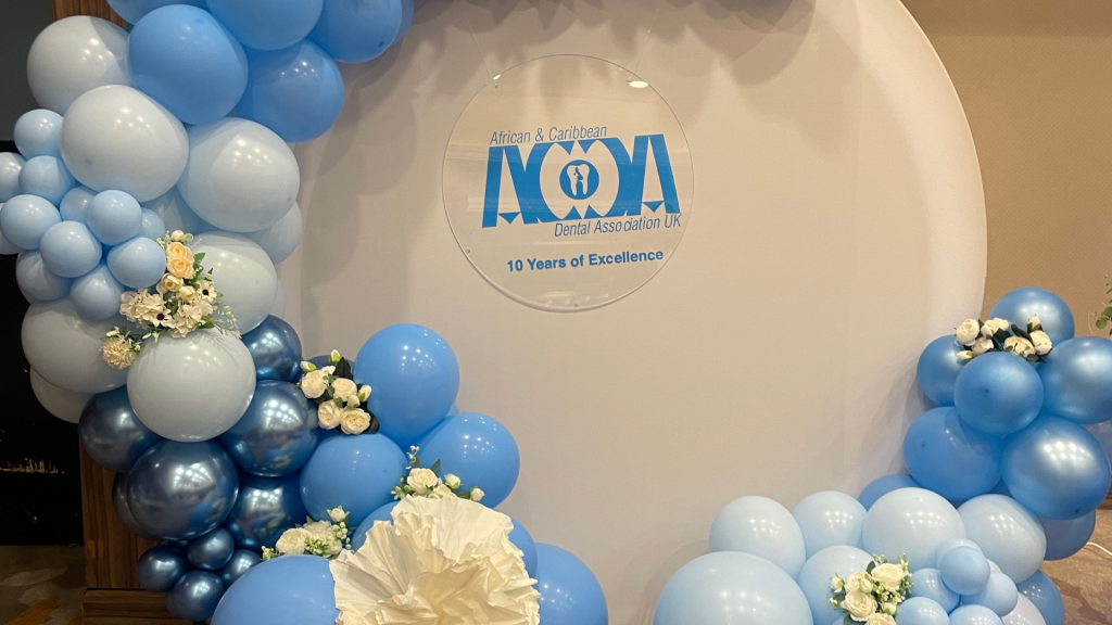 Luxury balloon installation with elegant garlands and decorative balloons 